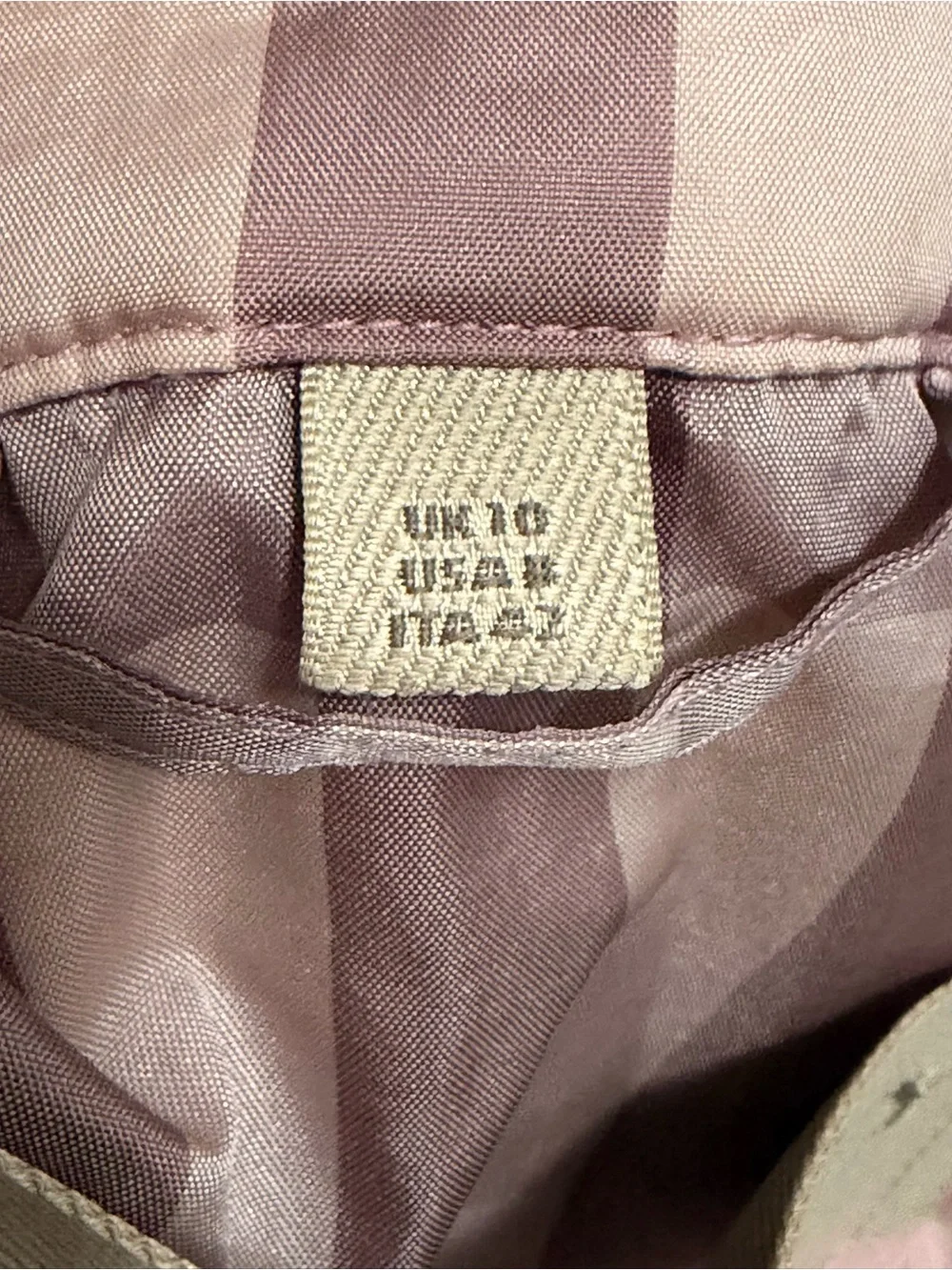 Burberry Pink Plaid Double-Breasted Trench with Belt - Picture 8 of 14
